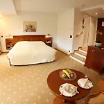 Ξενοδοχείο Castello Del Sole Resort&spa 5*